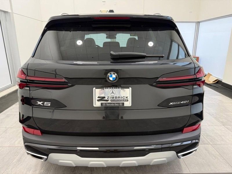 Used 2024 BMW X5 xDrive40i w/ Premium Package AWD/4WD image 3