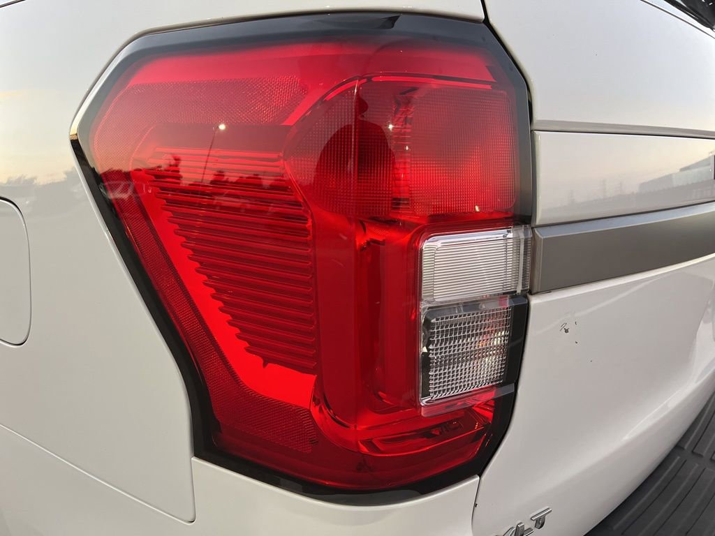 Used 2023 Ford Expedition Max XLT image 7