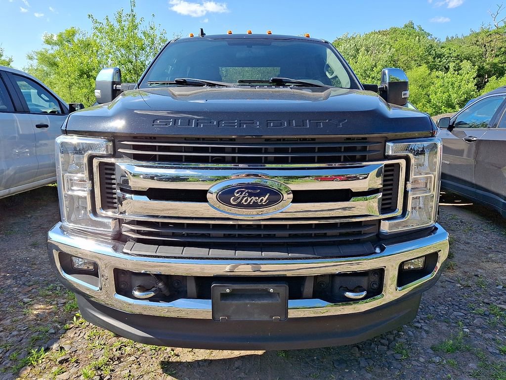 Used 2019 Ford F250 XLT w/ XLT Premium Package AWD/4WD image 2