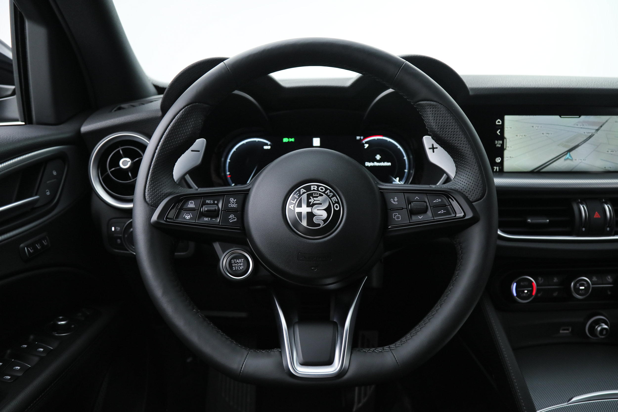New 2025 Alfa Romeo Stelvio Sprint w/ Convenience Package AWD/4WD image 17