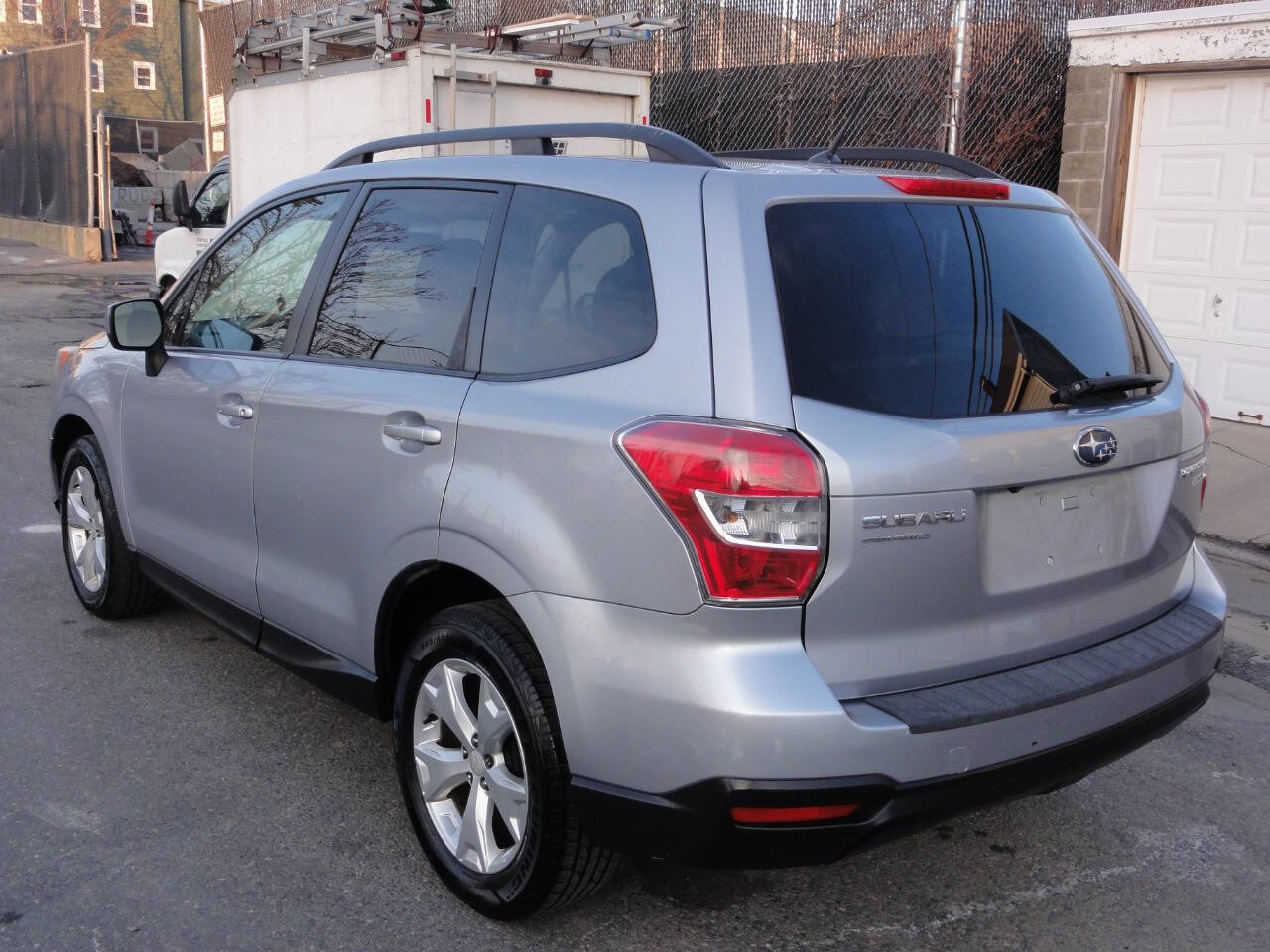 Used 2014 Subaru Forester 2.5i Premium w/ All-Weather Package image 4