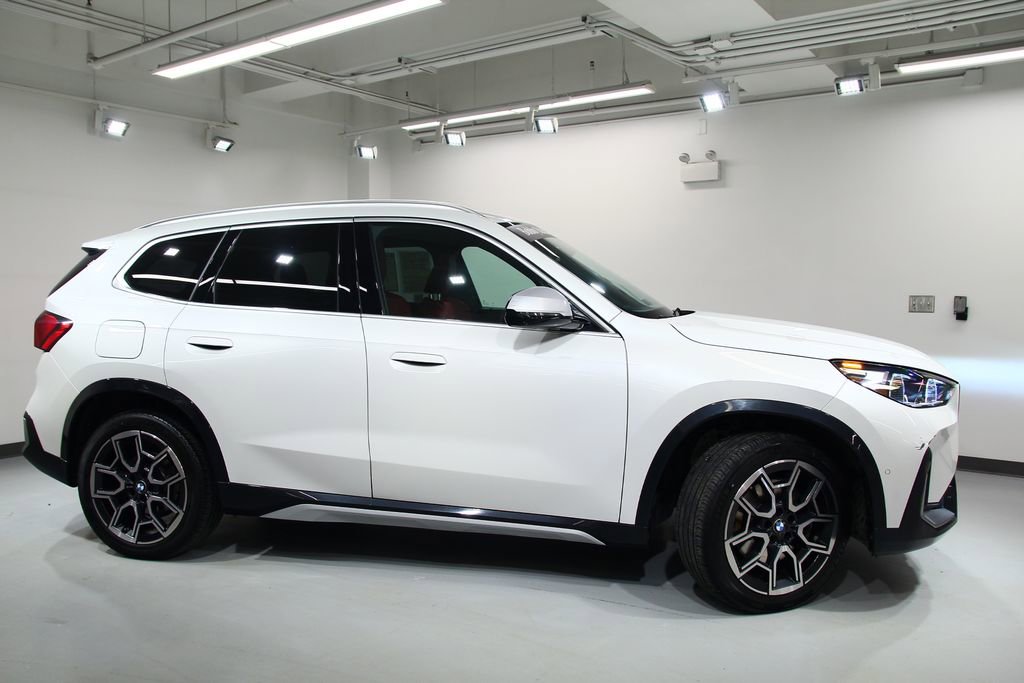 Used 2023 BMW X1 xDrive28i w/ Premium Package AWD/4WD image 9