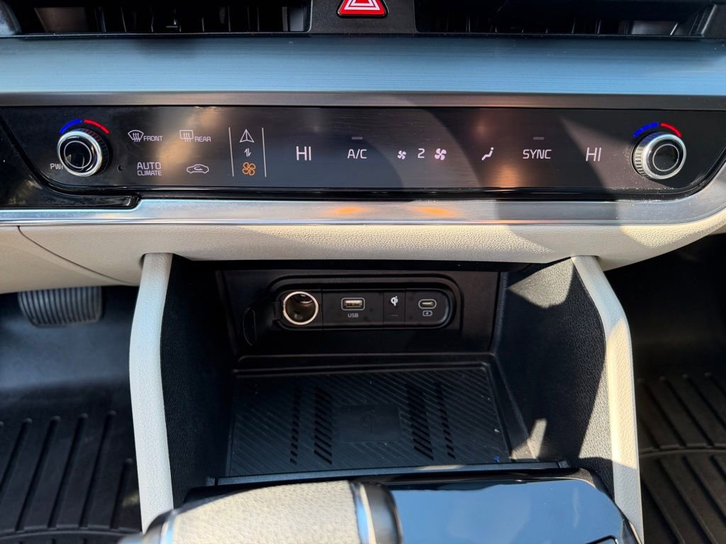Used 2023 Kia Sportage EX image 27