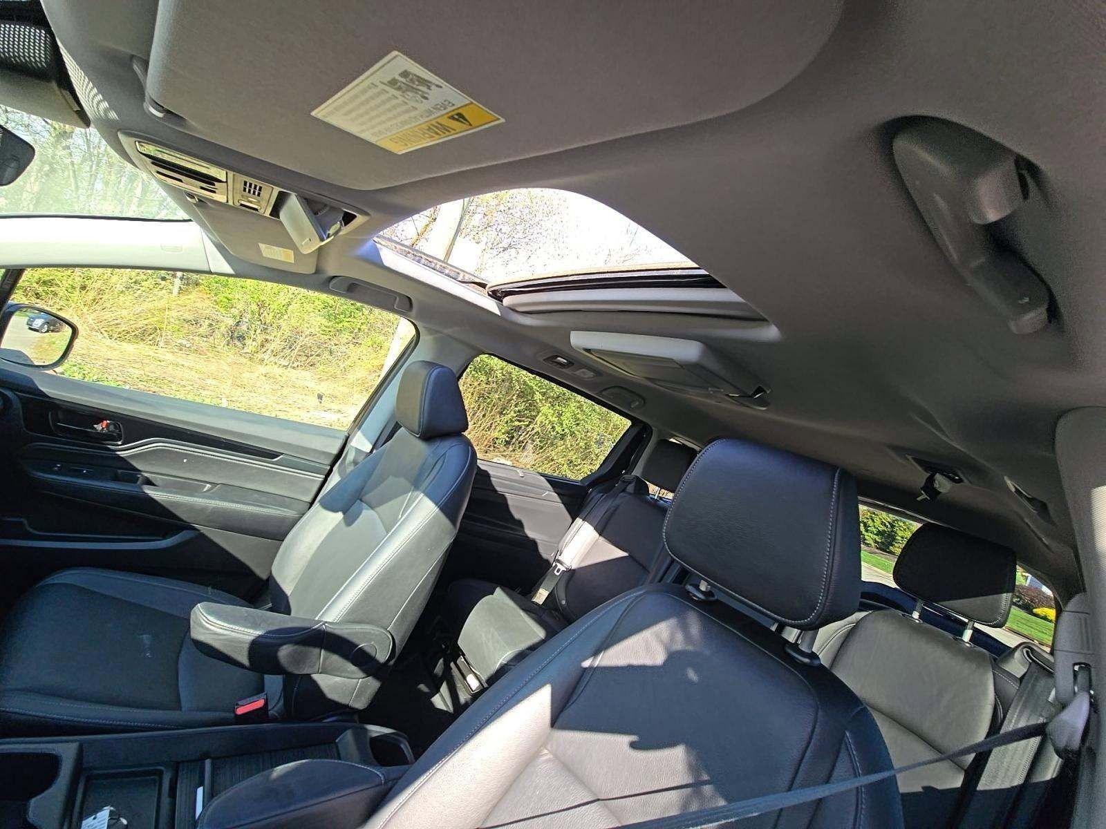 Used 2023 Honda Odyssey Touring image 9