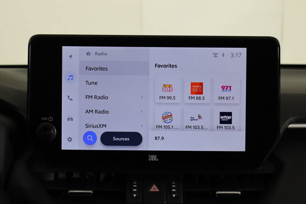 Used 2025 Toyota RAV4 XSE w/ Weather Package AWD/4WD image 29