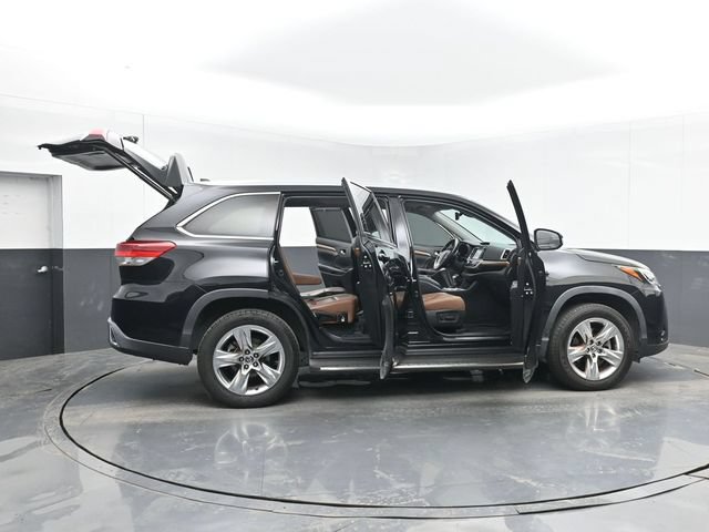 Used 2019 Toyota Highlander Limited FWD image 55