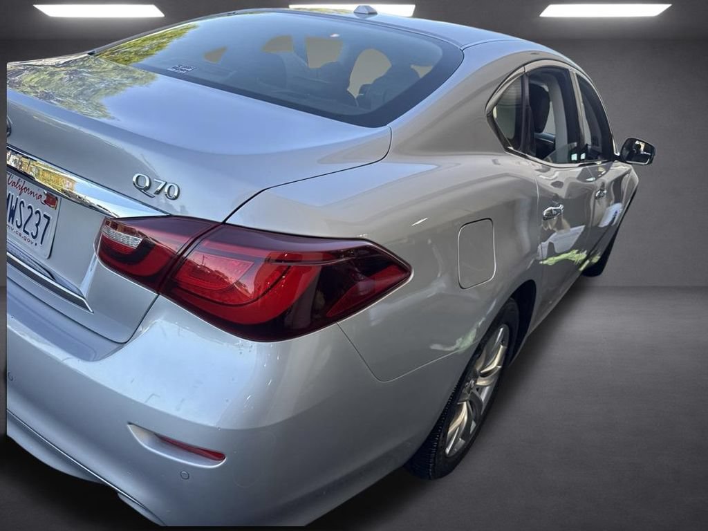 Used 2019 INFINITI Q70 Luxe AWD/4WD image 8