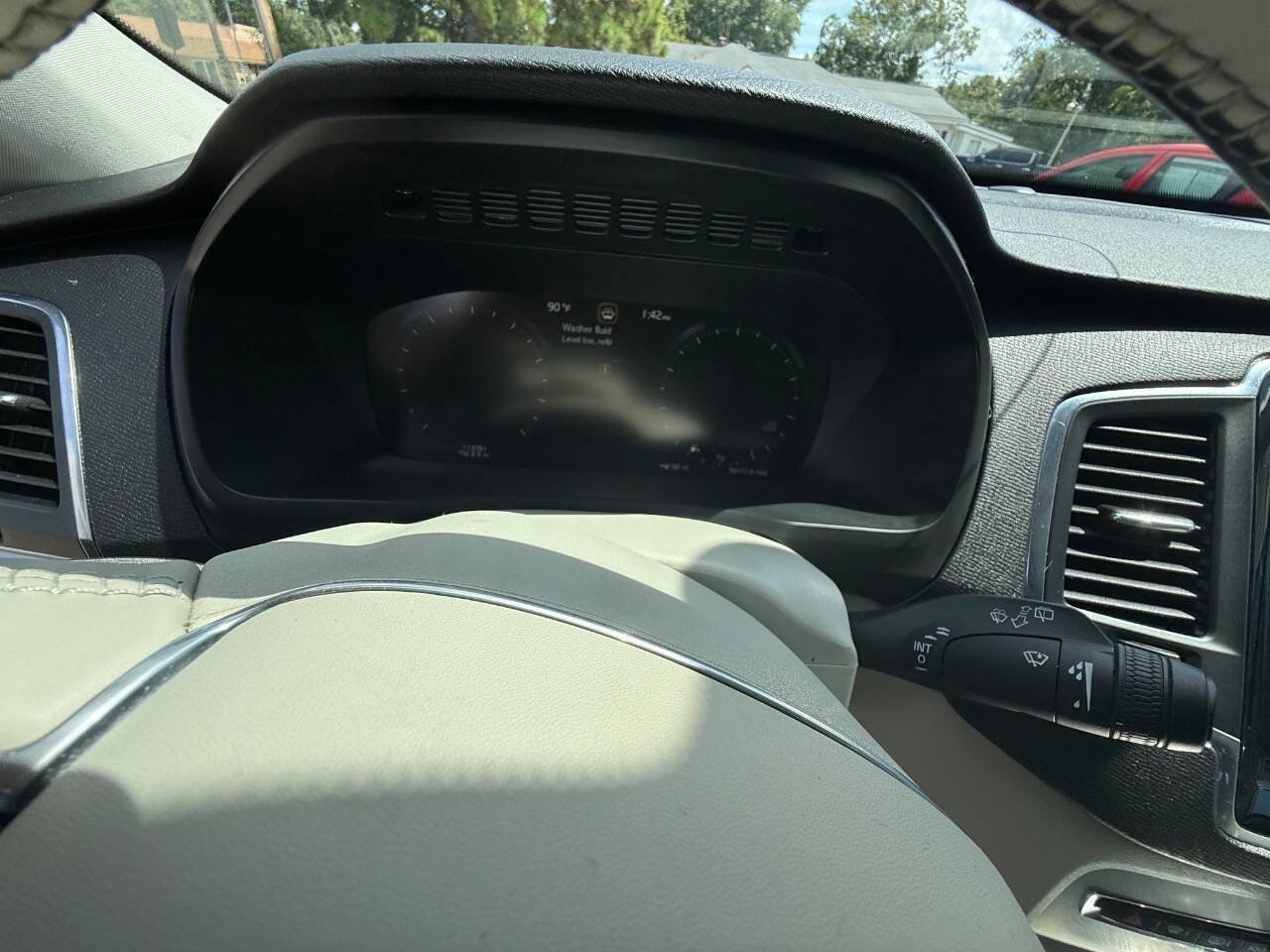 Used 2018 Volvo XC90 T6 Momentum AWD/4WD image 11
