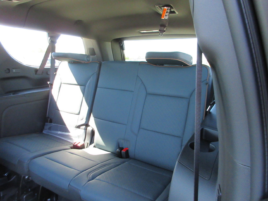 New 2027 GMC Yukon XL AT4 w/ Technology Package AWD/4WD image 11