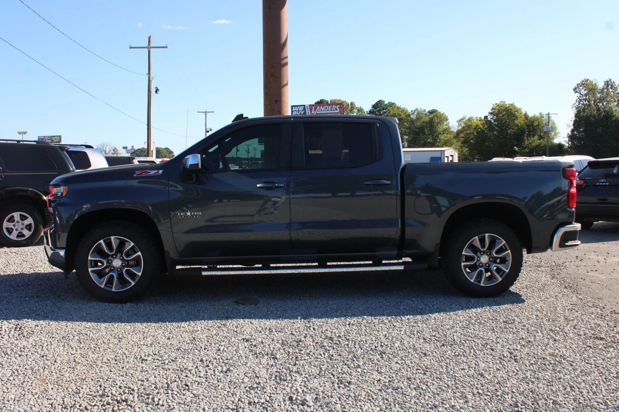 Used 2021 Chevrolet Silverado 1500 LT w/ Texas Edition Plus AWD/4WD image 2