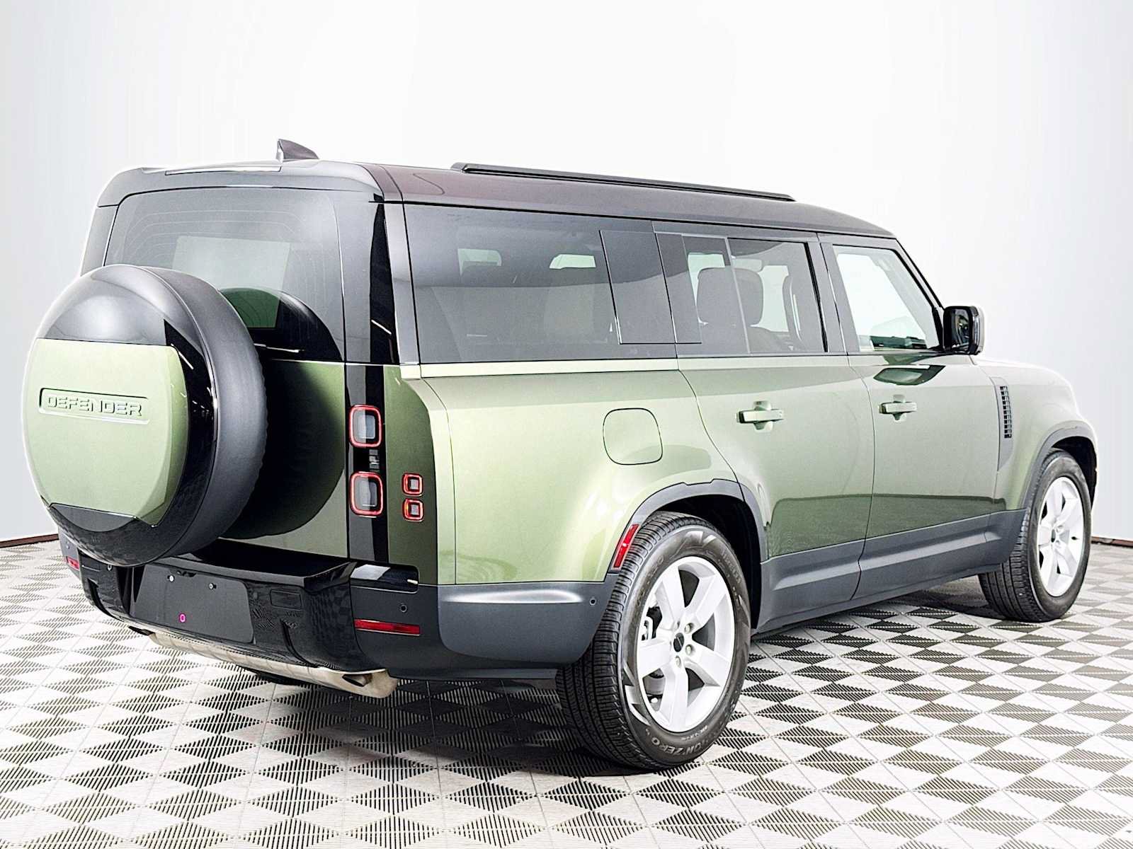 Used 2026 Land Rover Defender 130 S AWD/4WD image 5