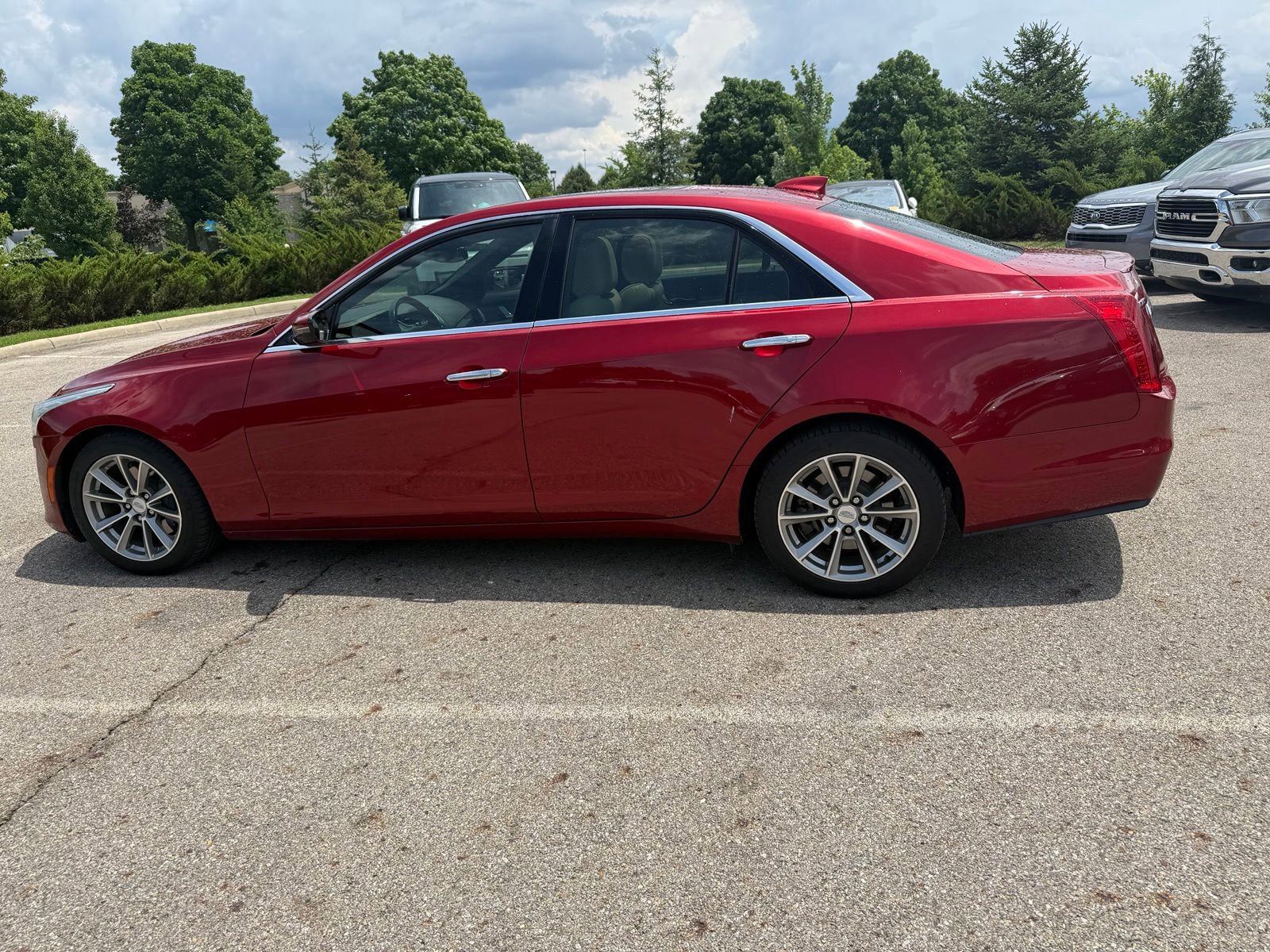 Used 2019 Cadillac CTS Luxury RWD image 8