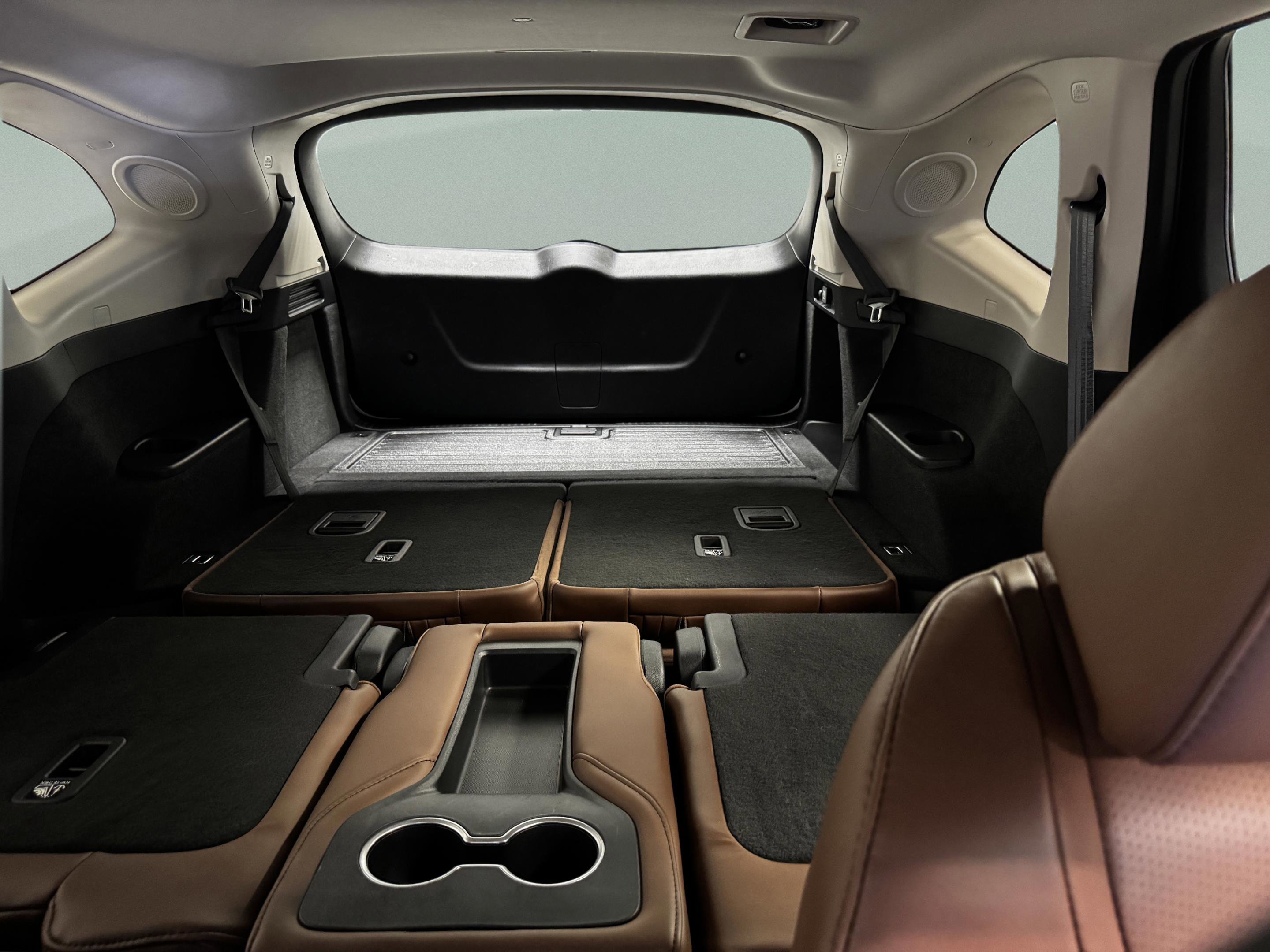 Certified 2025 Acura MDX FWD w/ Technology Package image 40