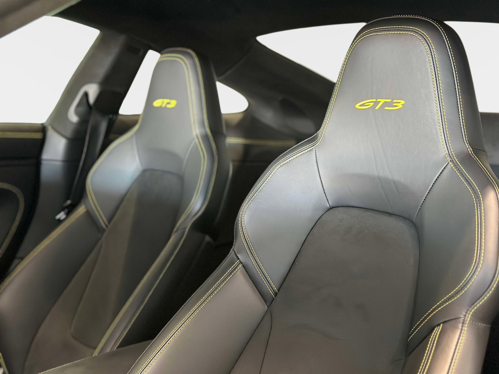 Certified 2022 Porsche 911 GT3 image 4