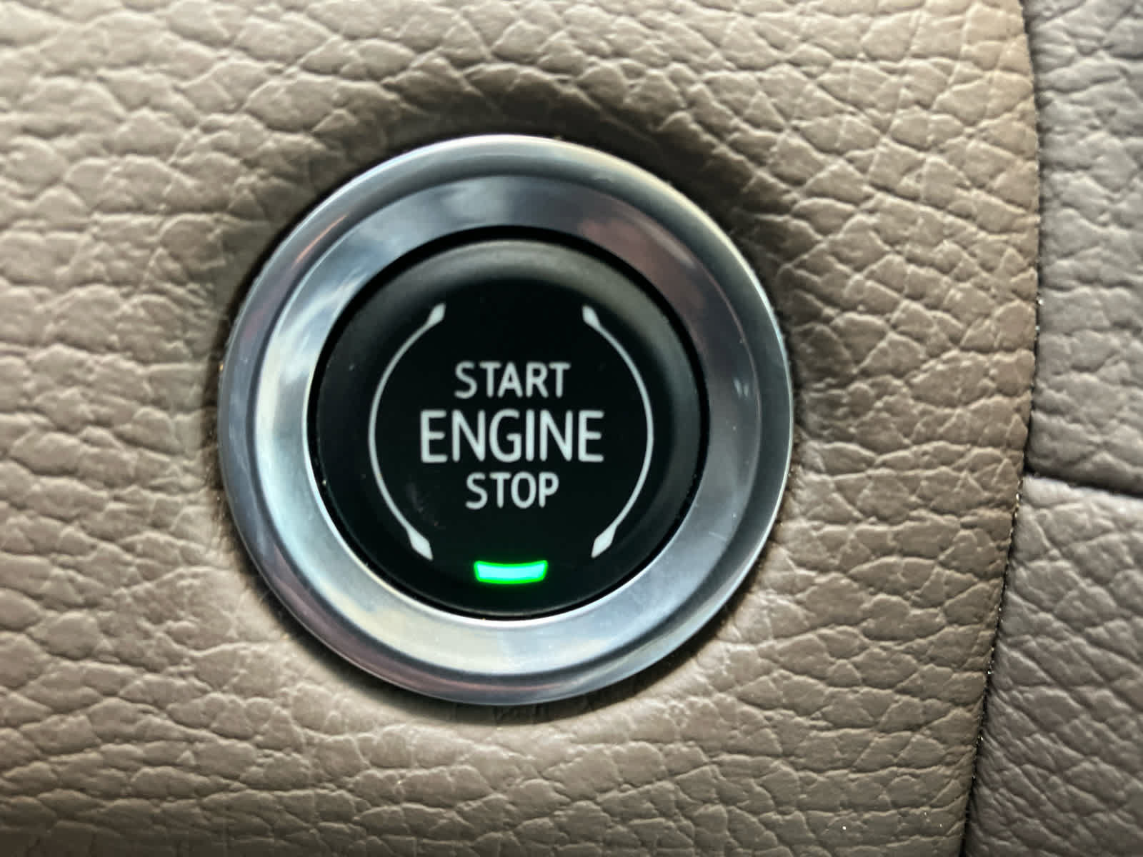 Used 2021 GMC Yukon Denali w/ Denali Premium Package RWD image 31