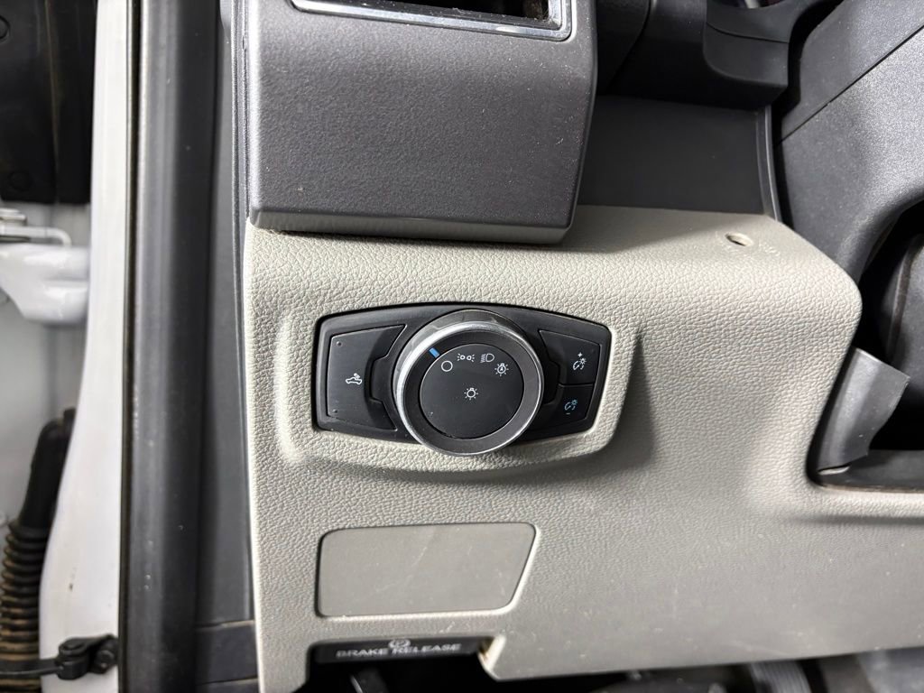 Certified 2019 Ford F250 XLT w/ Snow Plow Prep Package image 15