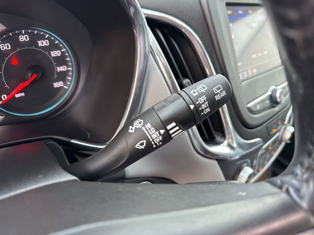 Used 2022 Chevrolet Equinox LT w/ Driver Convenience Package image 21