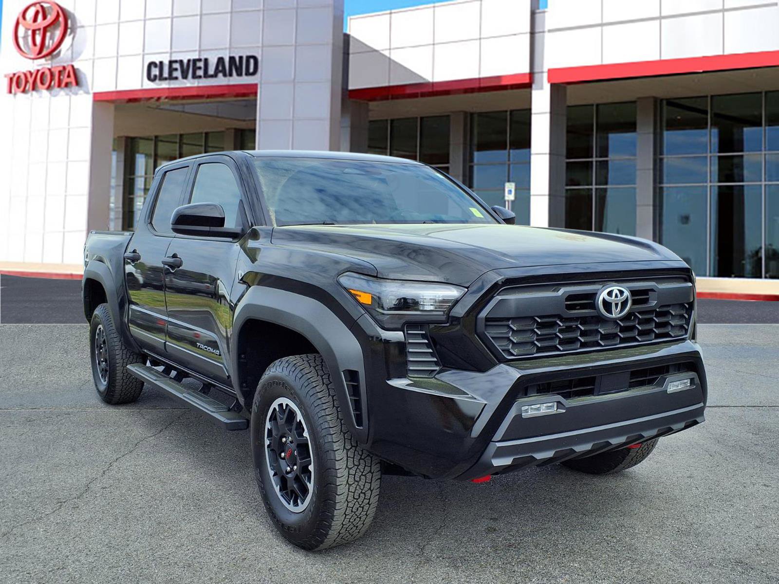 Used 2025 Toyota Tacoma TRD Off-Road video 2