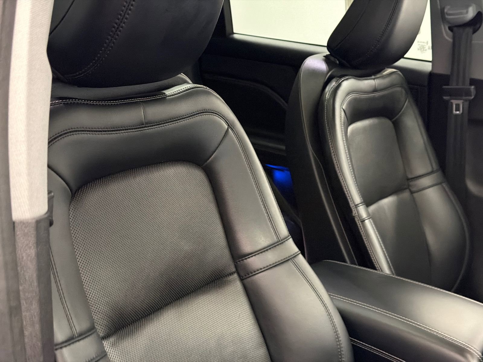 Used 2022 Lincoln Corsair AWD w/ Premium Package image 11