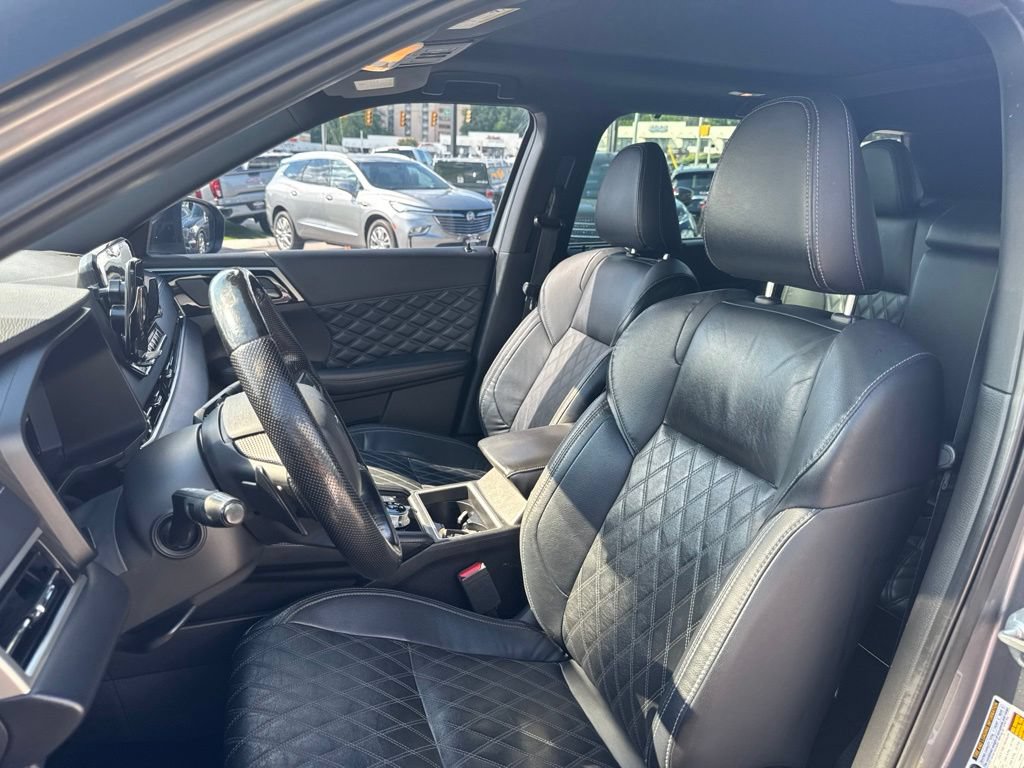 Used 2023 Mitsubishi Outlander SEL Black Edition AWD/4WD image 13