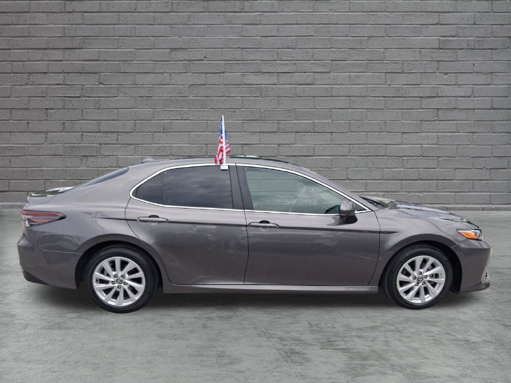 Used 2024 Toyota Camry LE FWD image 11