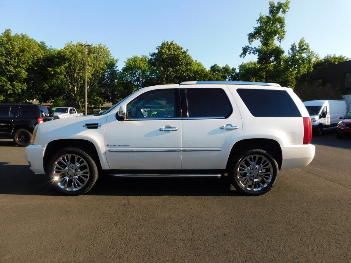 Used 2007 Cadillac Escalade AWD w/ Information Package image 20