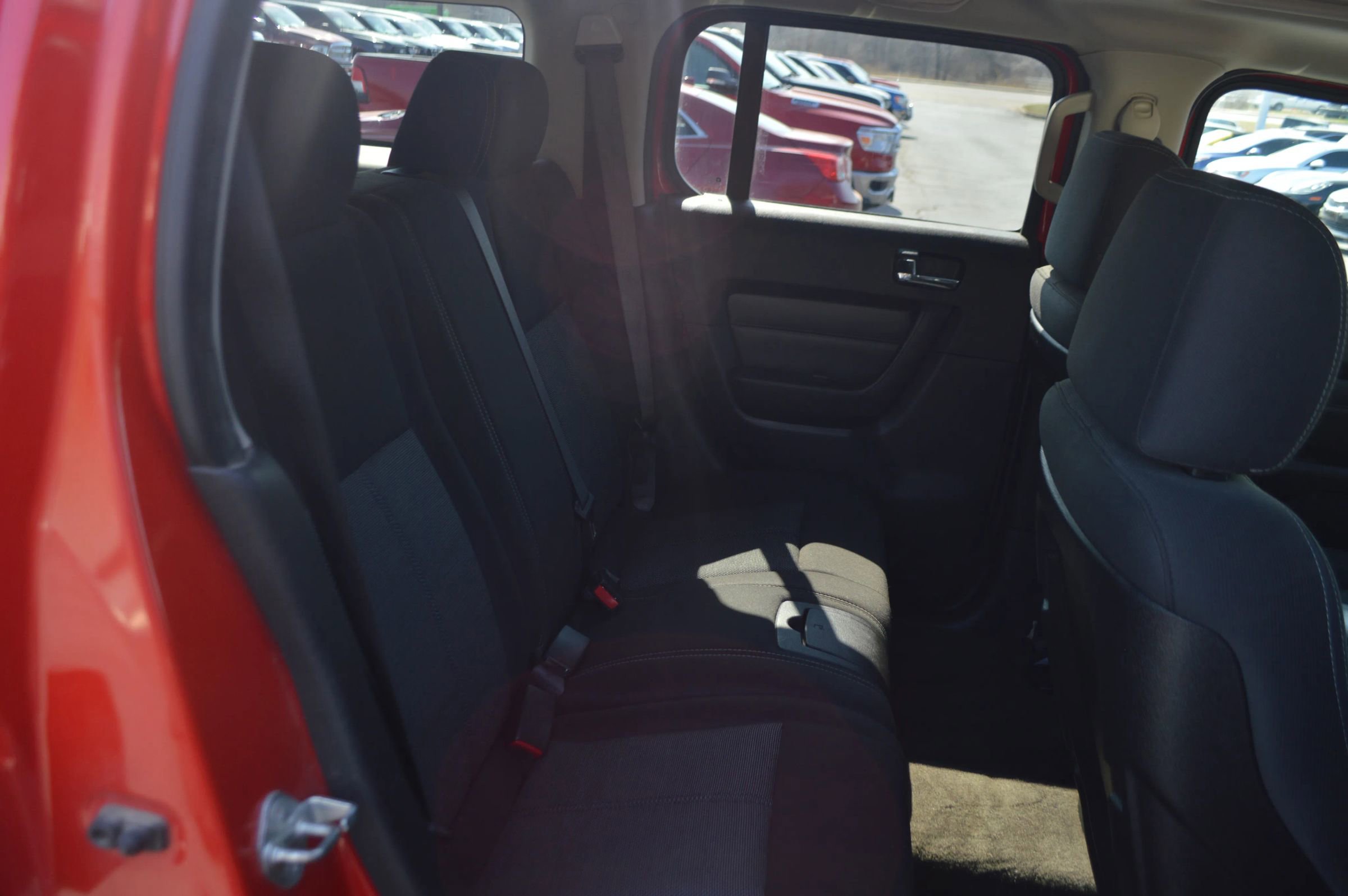 Used 2010 HUMMER H3 image 26