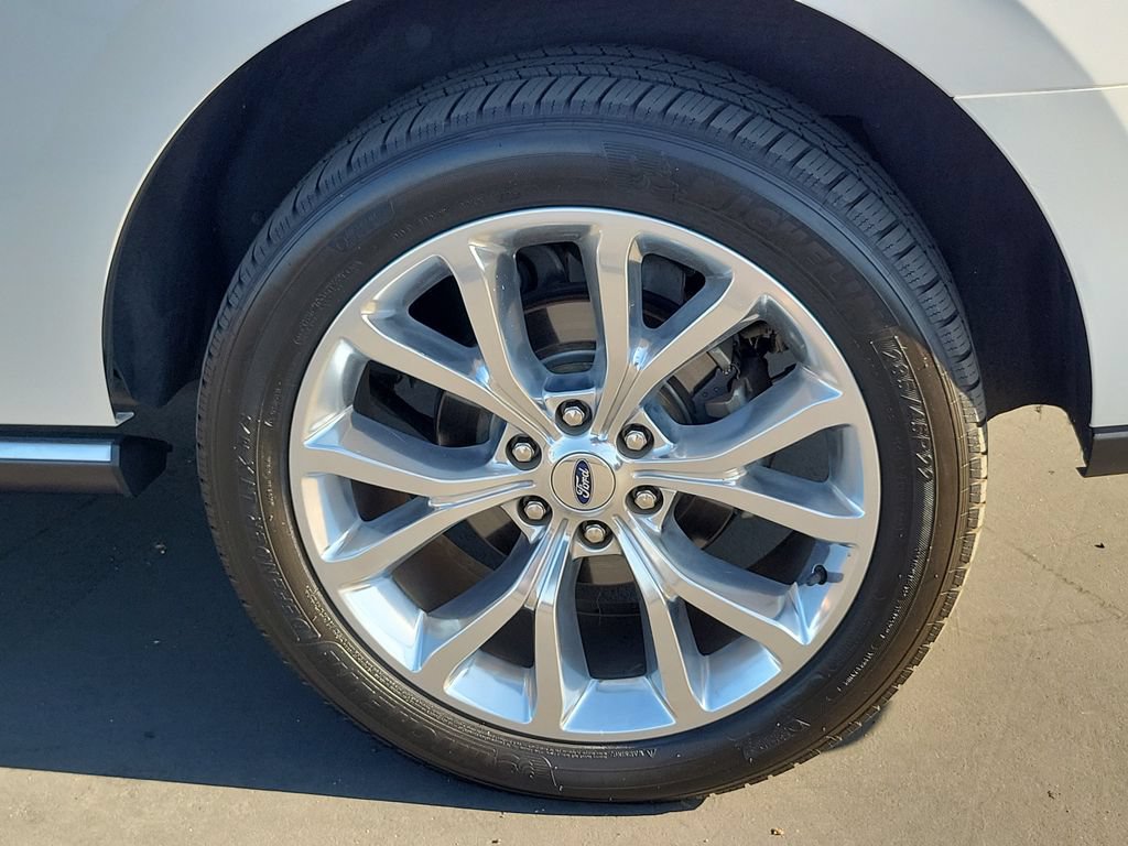 Used 2019 Ford Expedition Limited w/ Equipment Group 302A AWD/4WD image 35