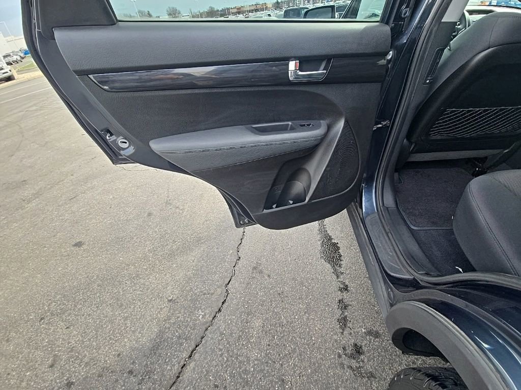 Used 2012 Kia Sorento LX image 22