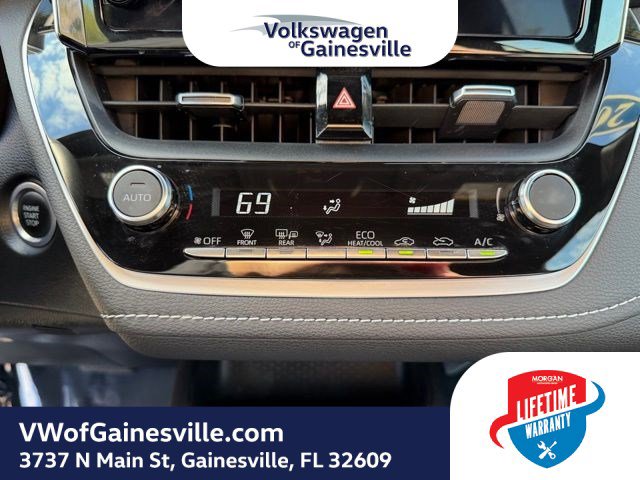 Used 2023 Toyota Corolla SE w/ SE Premium Package image 27