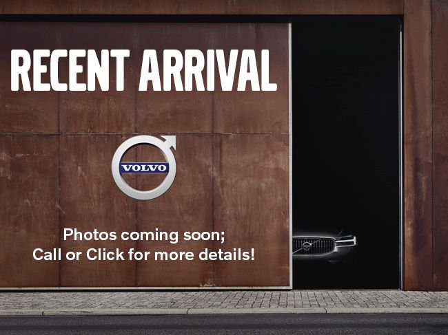 Certified 2022 Volvo S60 B5 R-Design image 1