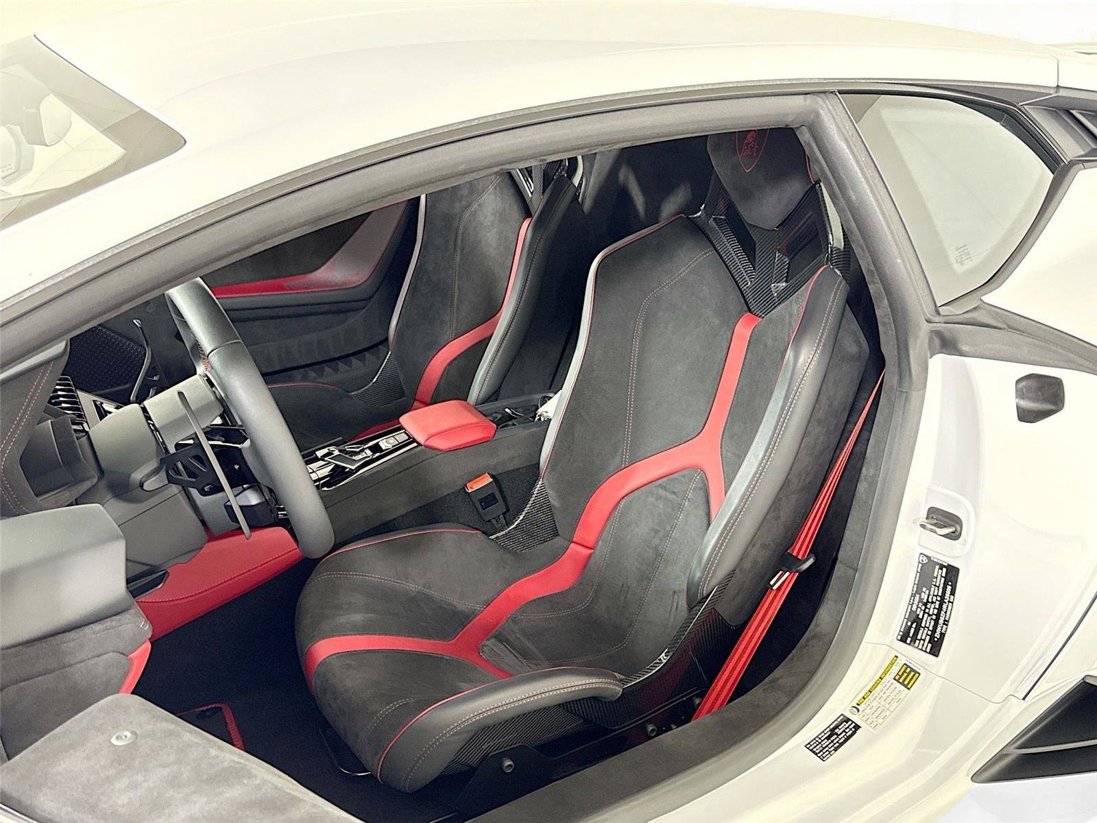Used 2024 Lamborghini Huracan Tecnica RWD image 14