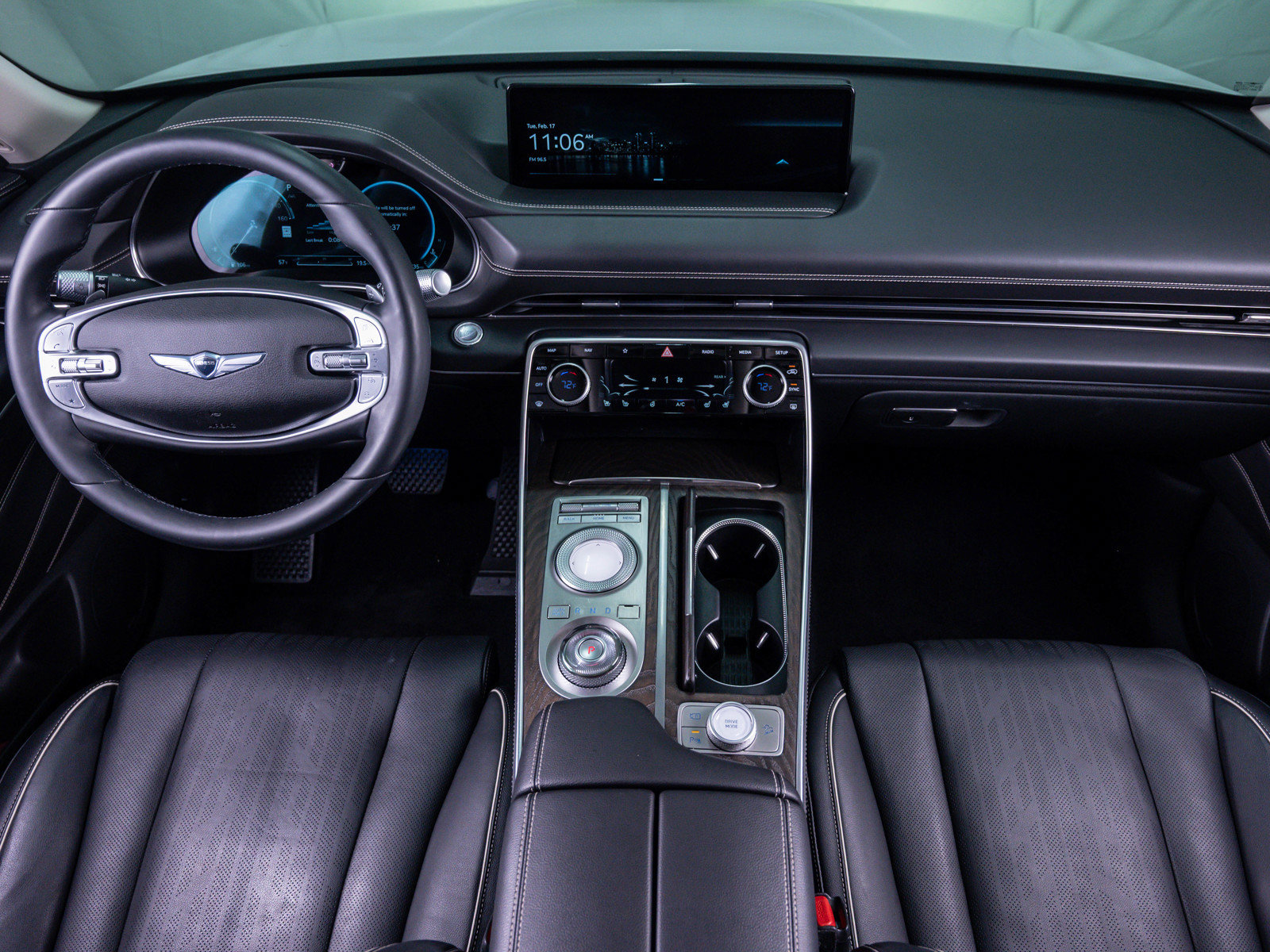 Used 2022 Genesis GV80 2.5T w/ Prestige Package 05 image 16