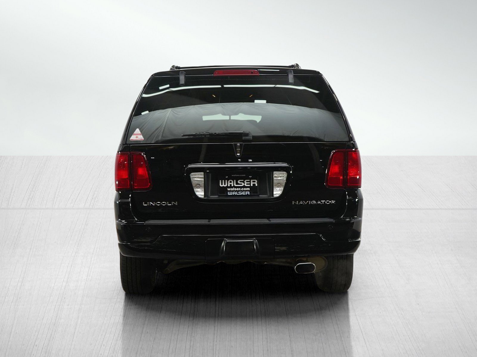 Used 2004 Lincoln Navigator Ultimate AWD/4WD image 4