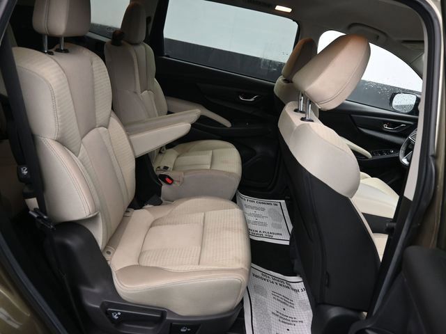 Used 2024 Subaru Ascent Premium w/ Convenience Package image 8
