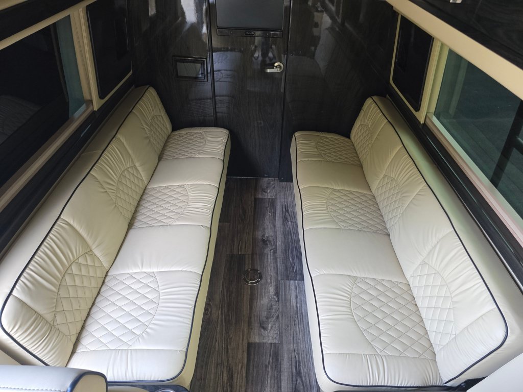 Used 2020 Mercedes-Benz Sprinter 3500 image 33