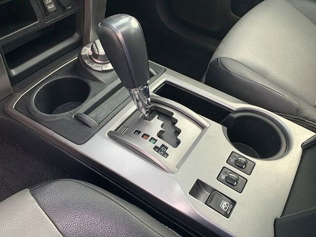 Used 2018 Toyota 4Runner SR5 Premium image 29