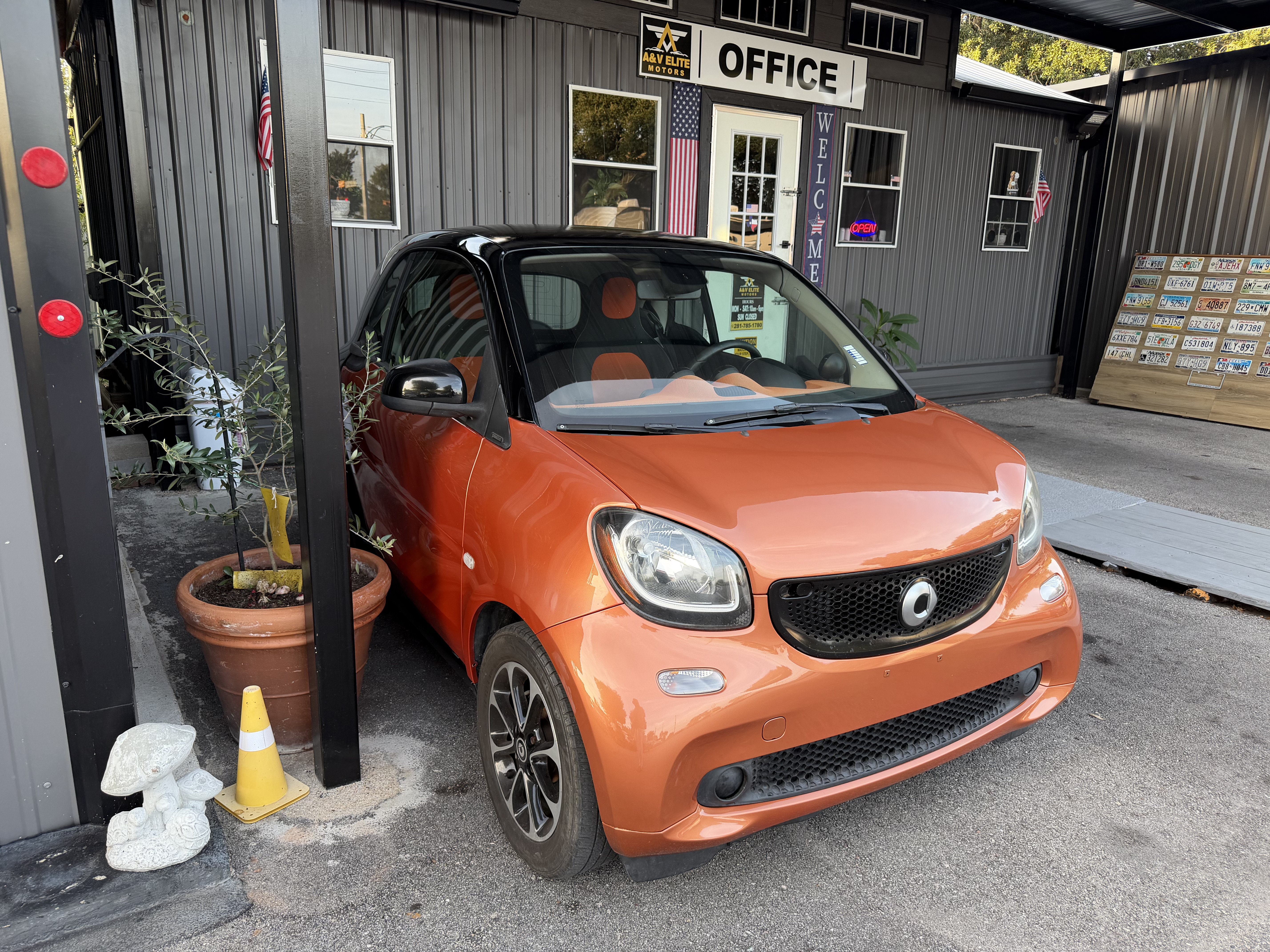 Used 2016 smart fortwo passion RWD image 32