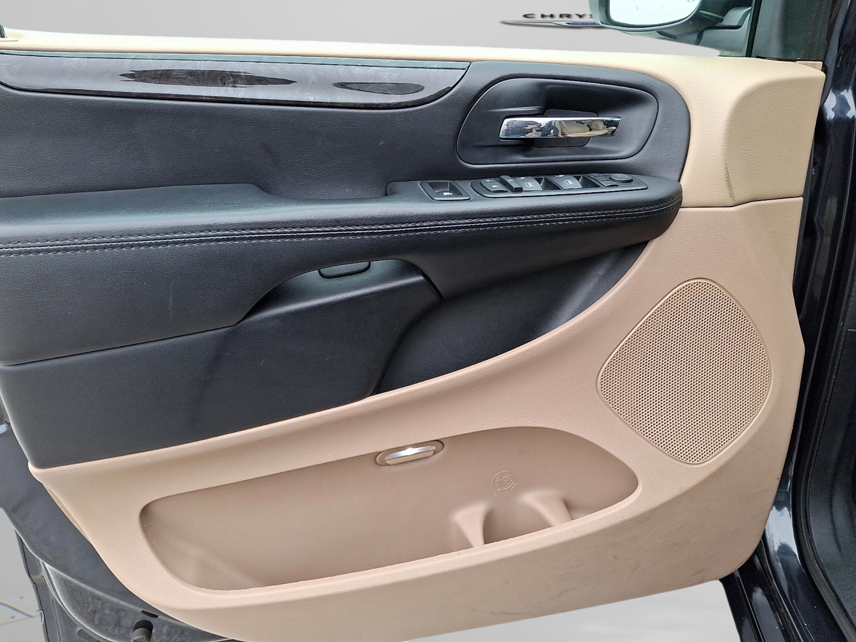 Used 2014 Dodge Grand Caravan SE w/ Quick Order Package 29E SE FWD image 14
