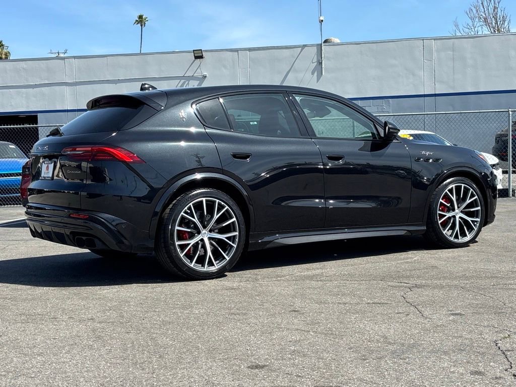 Used 2024 Maserati Grecale Trofeo AWD/4WD image 4