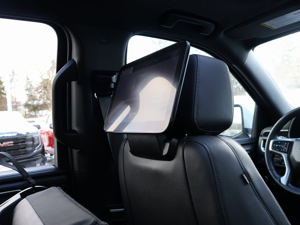 Certified 2024 Chevrolet Suburban Z71 w/ Luxury Package image 32