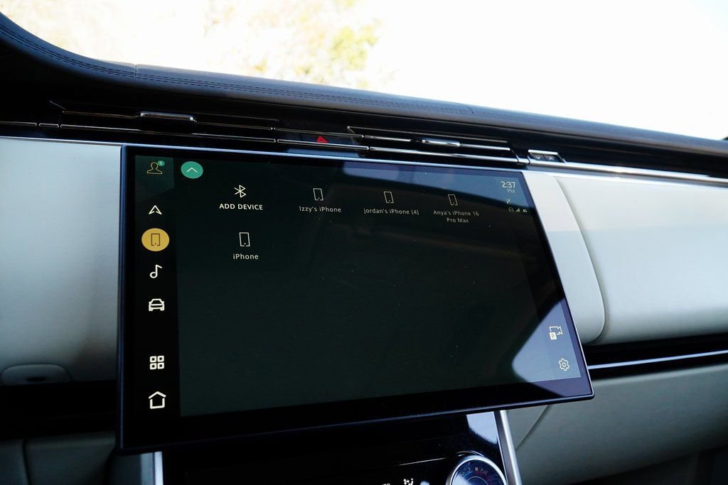 Used 2023 Land Rover Range Rover SE image 20