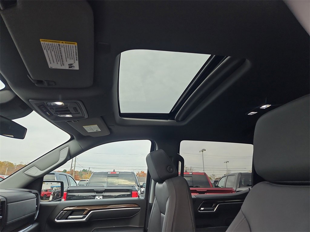 New 2026 Chevrolet Silverado 1500 RST w/ Dark Appearance Package image 8