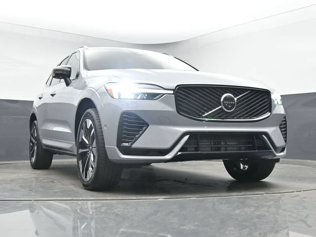 New 2026 Volvo XC60 T8 Plus w/ Protection Package Premier AWD/4WD image 39