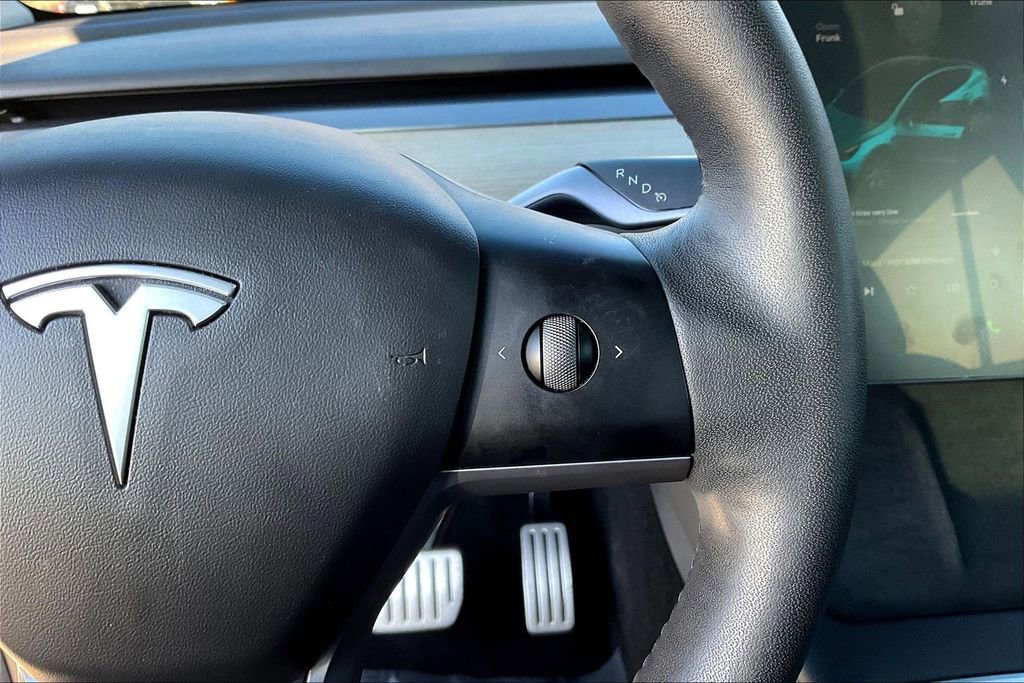 Used 2021 Tesla Model Y Performance image 12