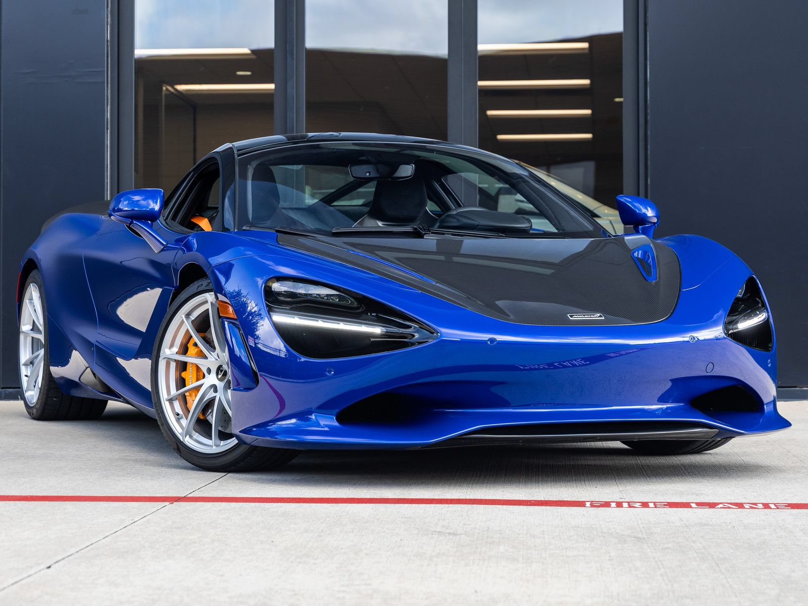 Used 2026 McLaren 750S RWD image 3