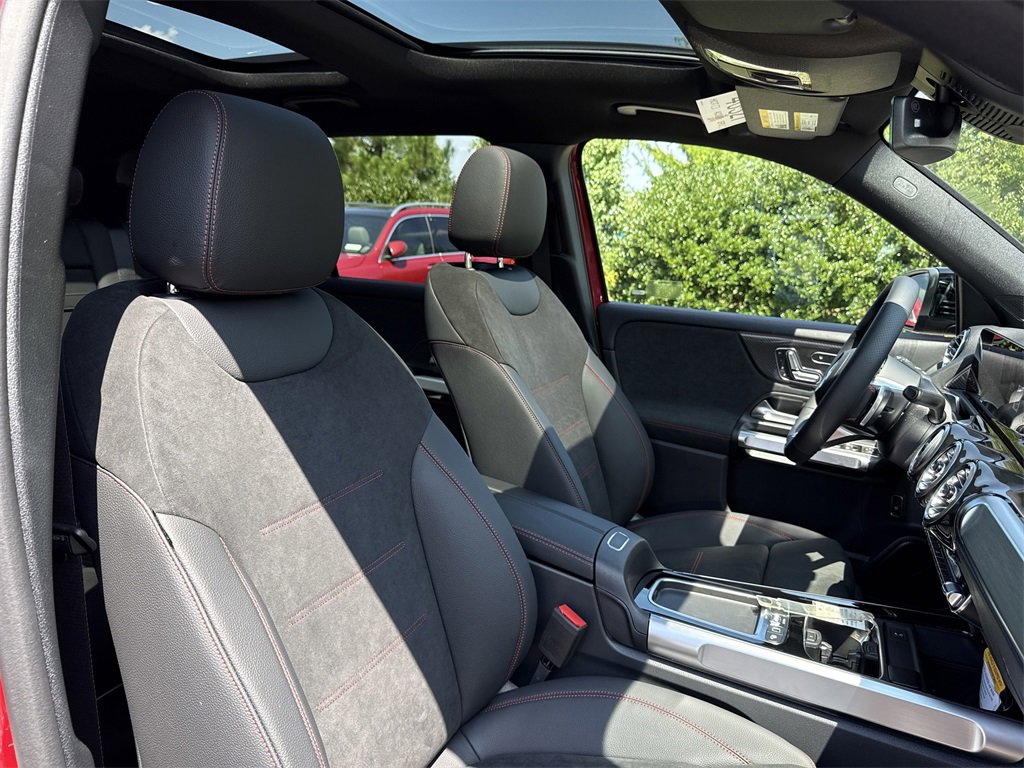 New 2026 Mercedes-Benz GLB 250 4MATIC image 19