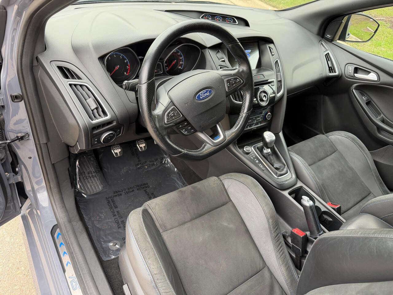 Used 2017 Ford Focus RS AWD/4WD image 11