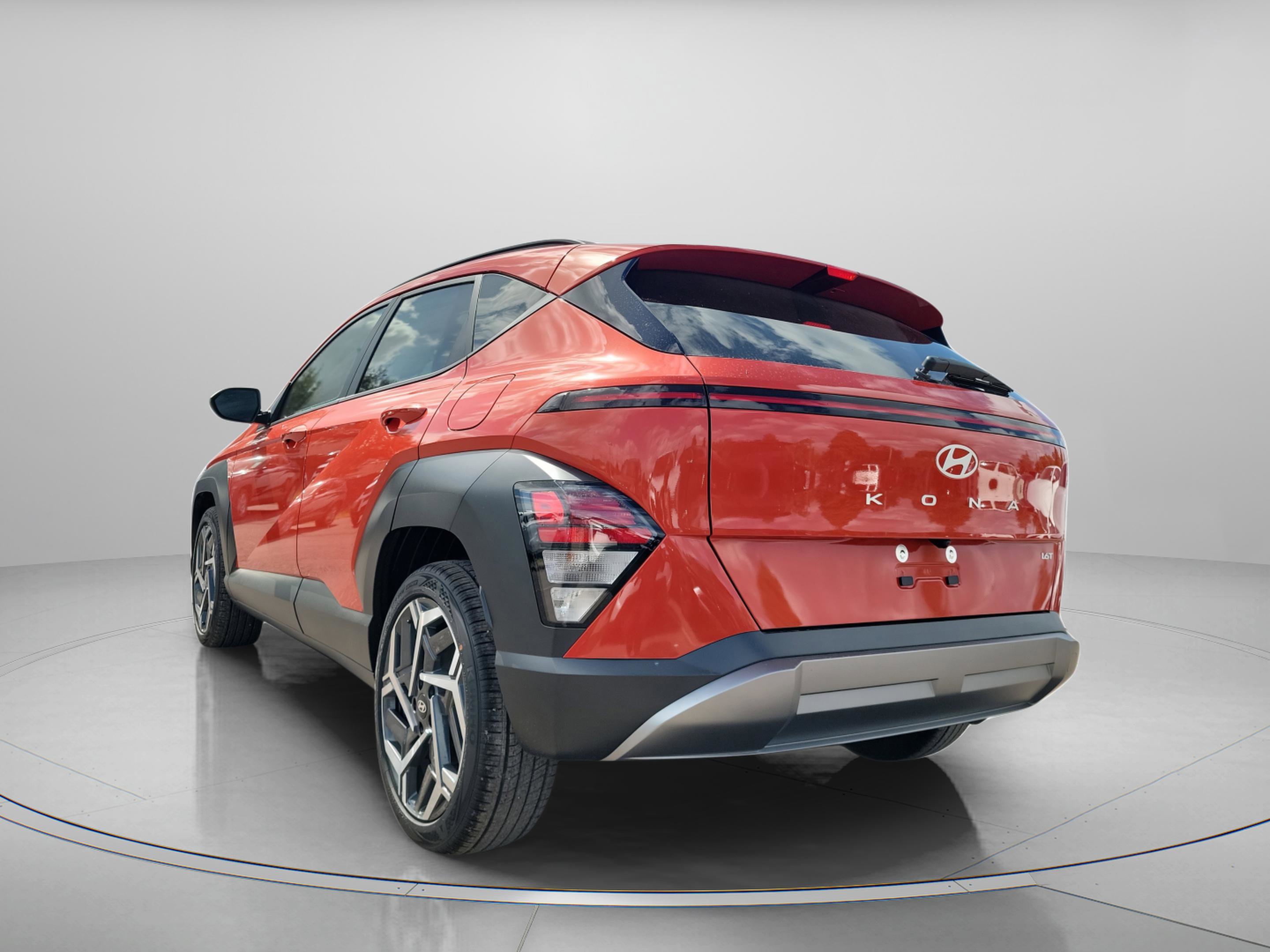 New 2026 Hyundai Kona SEL Premium image 3