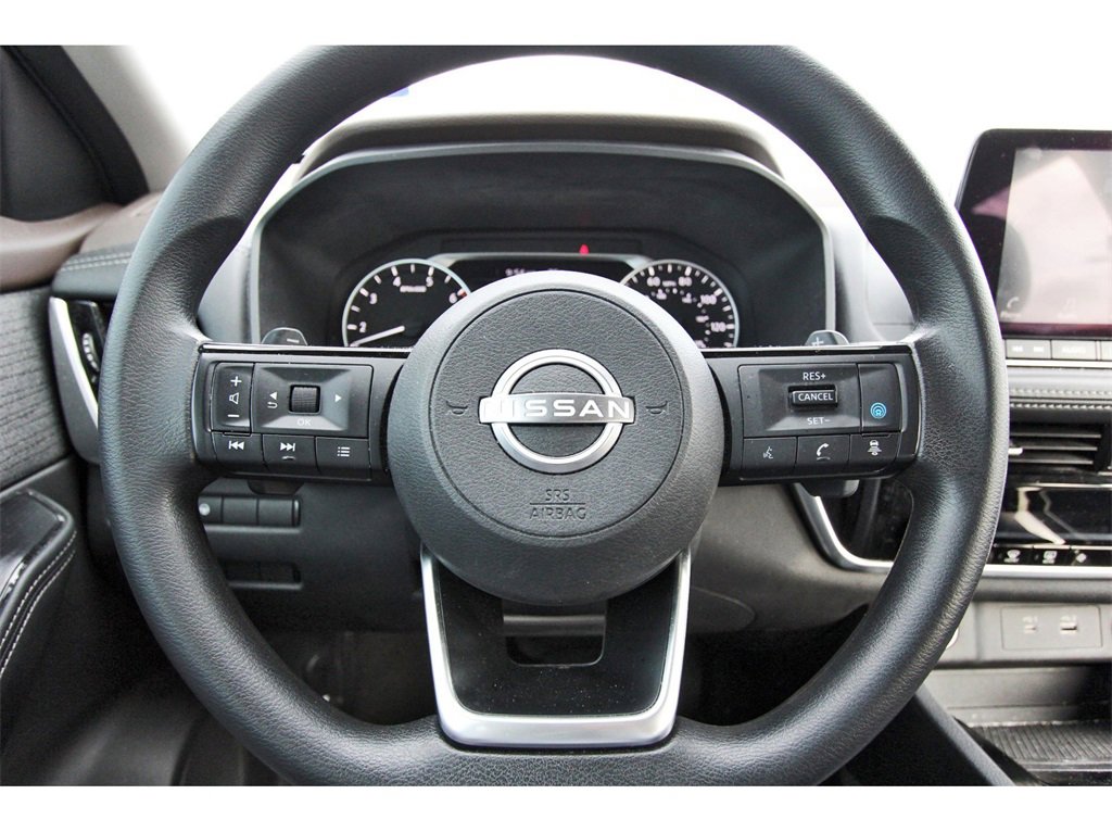 Used 2022 Nissan Rogue SV image 9